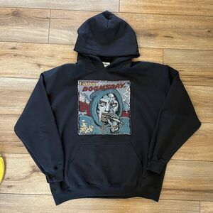 Vendetta MF Doom Doomsday Tapestry Graphic Hoodie Black Streetwear Pullover Sz L